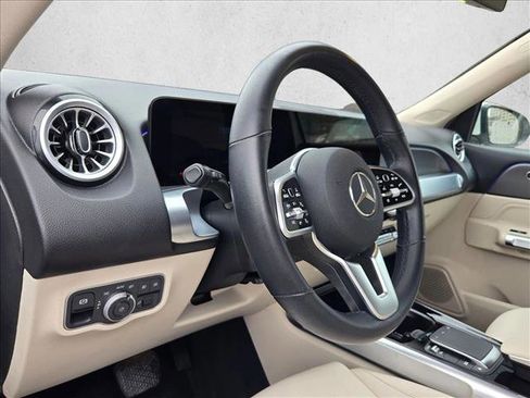 Certified 2022 Mercedes-Benz GLB 250 image 9
