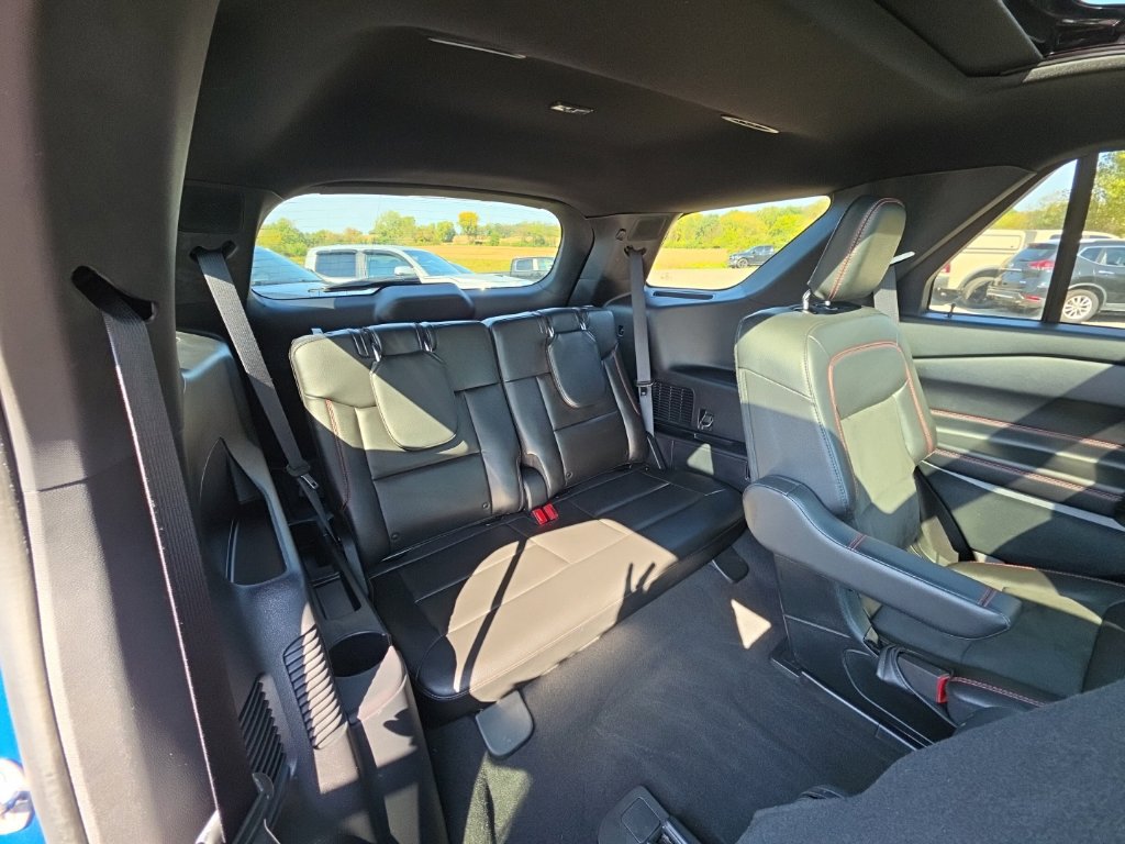Used 2022 Ford Explorer ST-Line AWD/4WD image 6