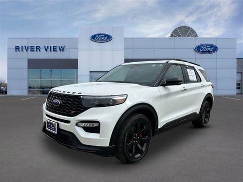 Certified 2022 Ford Explorer ST w/ Equipment Group 401A AWD/4WD image 3