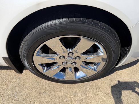 Used 2016 Buick Regal AWD image 9