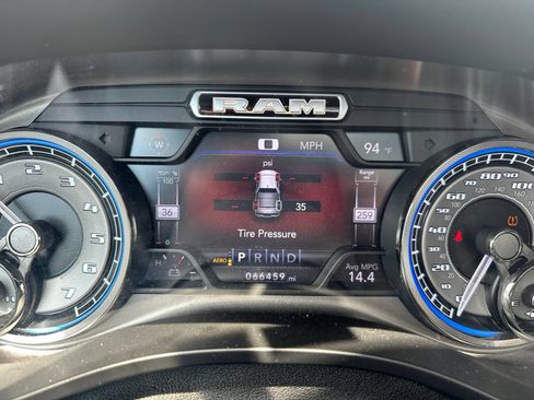 Used 2019 RAM 1500 Limited AWD/4WD image 6