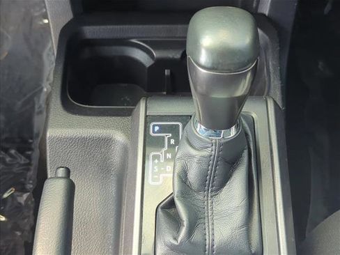 Used 2021 Toyota Tacoma TRD Sport image 12