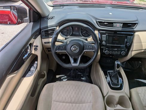 Used 2019 Nissan Rogue SV FWD image 17