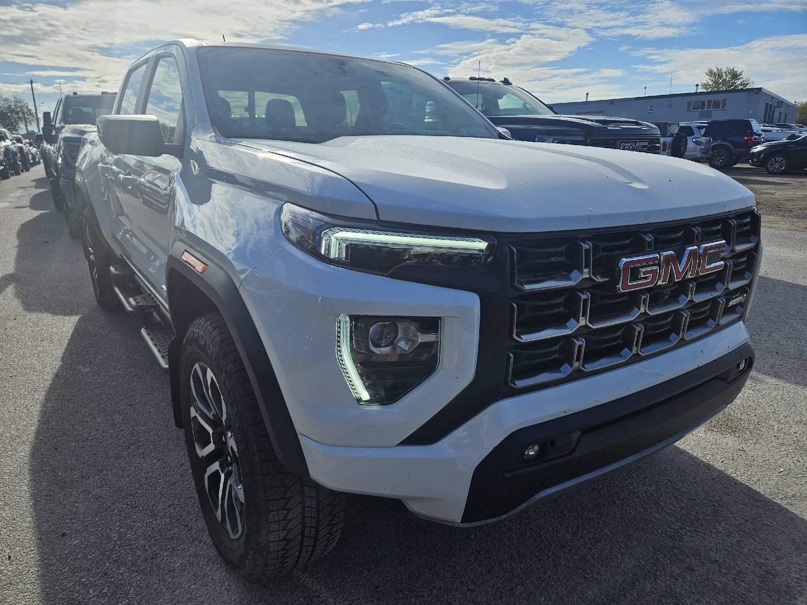 Used 2024 GMC Canyon AT4 w/ Technology Package AWD/4WD image 5