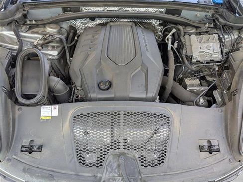 Used 2022 Porsche Macan image 23
