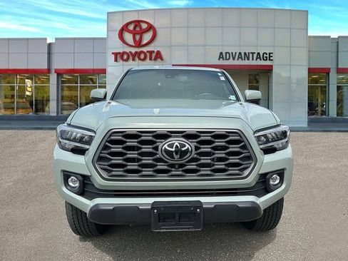 Used 2023 Toyota Tacoma TRD Off-Road w/ TRD Premium Off Road Package AWD/4WD image 11