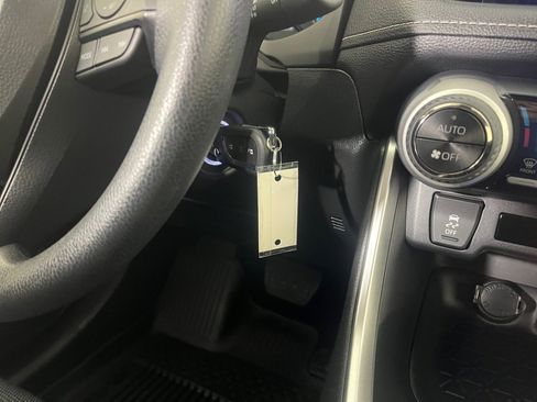 Certified 2025 Toyota RAV4 LE image 32