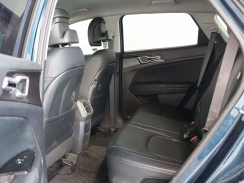 Used 2024 Kia Sportage EX image 15