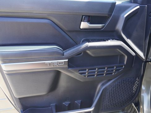 Used 2025 Toyota Tacoma TRD Sport AWD/4WD image 21