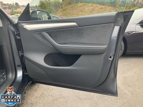 Used 2023 Tesla Model Y Long Range AWD/4WD image 68