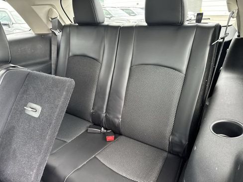Used 2018 Dodge Journey Crossroad w/ Driver Convenience Group FWD image 14