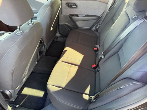 Used 2023 Nissan Rogue S image 13