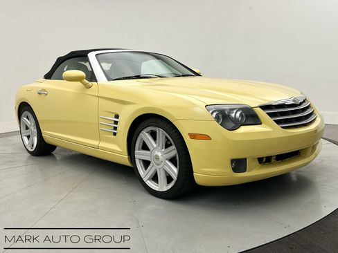 Used 2005 Chrysler Crossfire Limited image 1