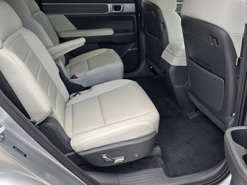 Used 2025 Hyundai Santa Fe Calligraphy image 15