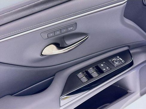 Certified 2025 Lexus ES 300h w/ Premium Package FWD image 23
