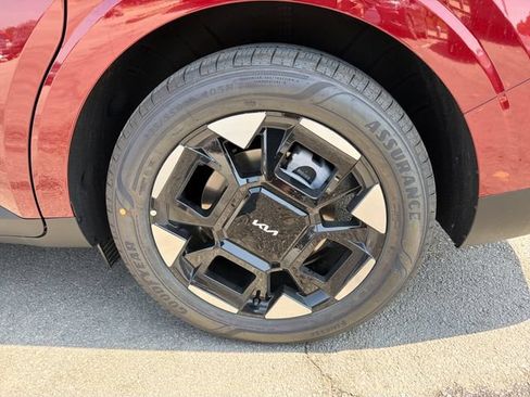 New 2026 Kia Carnival EX FWD image 26