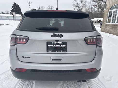 Used 2022 Jeep Compass Altitude w/ Convenience Group image 4