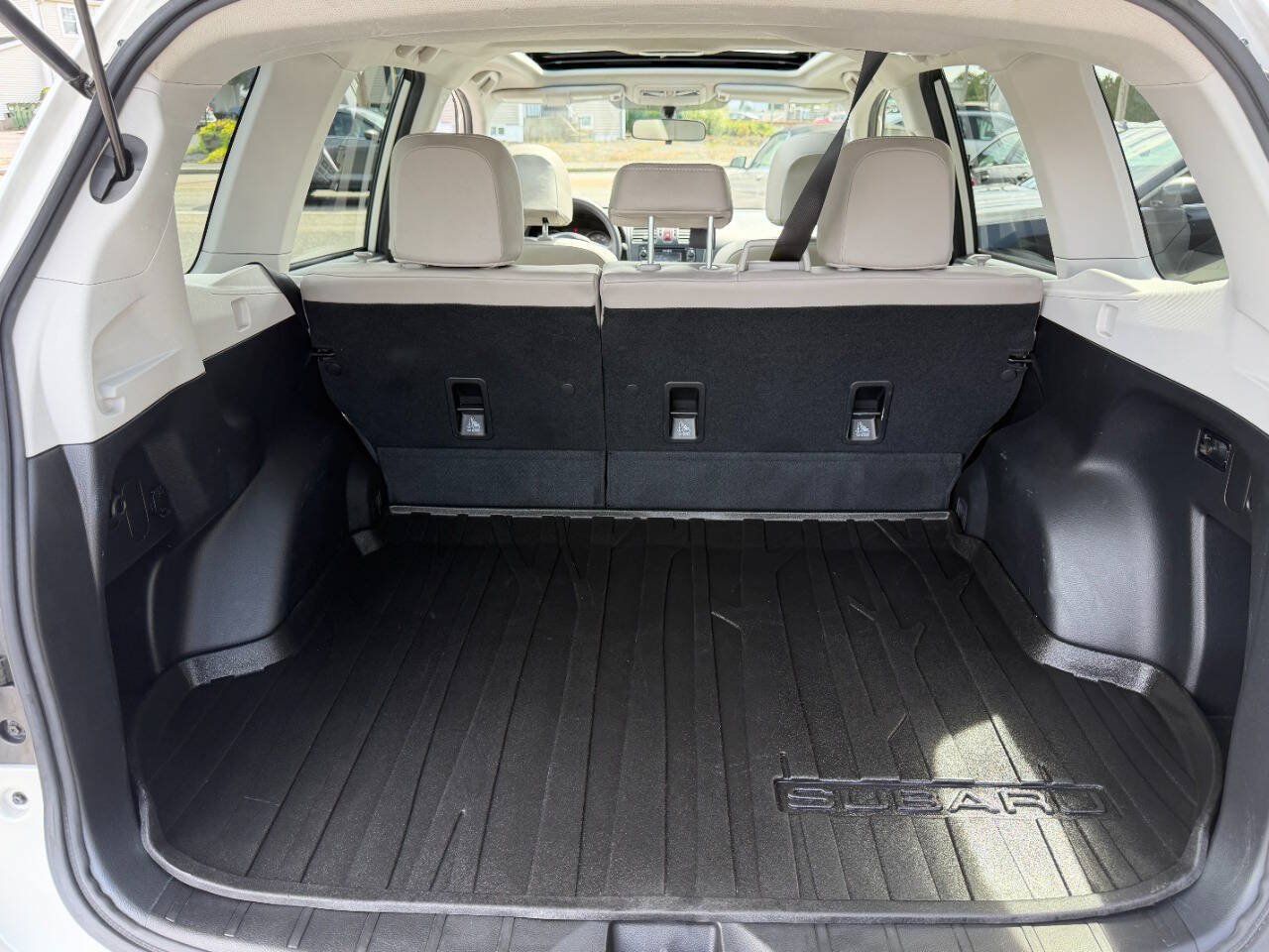 Used 2015 Subaru Forester 2.5i Limited AWD/4WD image 7
