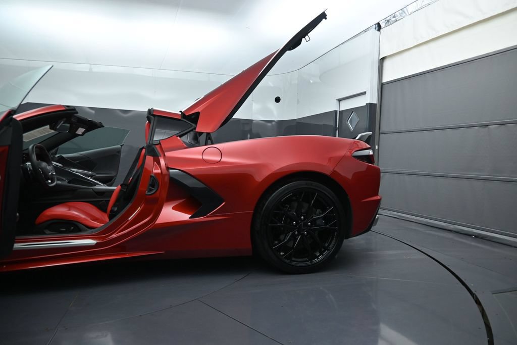 Used 2024 Chevrolet Corvette Stingray Coupe RWD image 13
