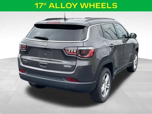 Used 2023 Jeep Compass Latitude w/ Convenience Group AWD/4WD image 6