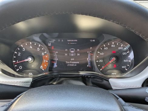 Used 2025 Jeep Compass Limited image 18