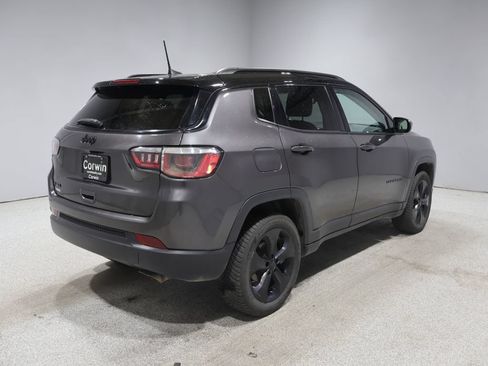 Used 2019 Jeep Compass Latitude AWD/4WD image 2