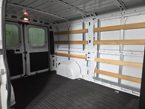 Used 2025 RAM ProMaster 2500 w/ U-Haul Equipment Group FWD image 14
