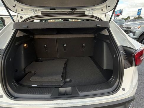 New 2026 Chevrolet Trax LT w/ Driver Confidence Package image 10