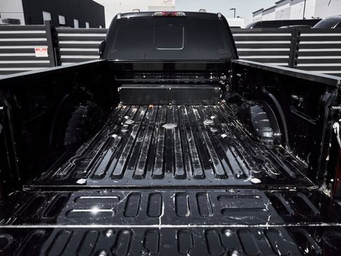 Used 2022 Ford F450 Limited w/ FX4 Off-Road Package AWD/4WD image 32