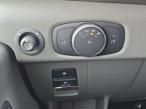 New 2026 Ford Transit 250 148 Medium Roof image 22