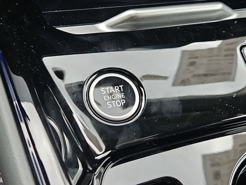New 2026 Audi Q3 quattro 2.0T AWD/4WD image 16