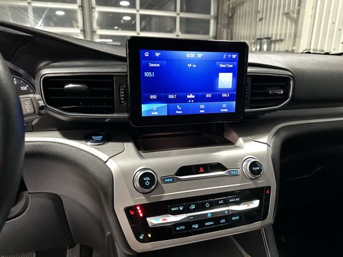 Certified 2023 Ford Explorer XLT w/ Equipment Group 202A image 19