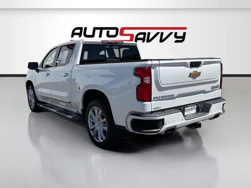 Used 2024 Chevrolet Silverado 1500 High Country w/ High Country Premium Package AWD/4WD image 5