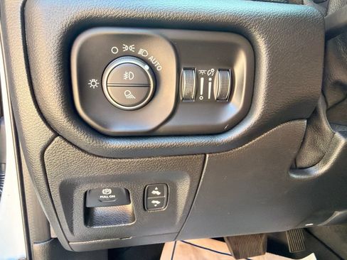 Used 2022 RAM 1500 Laramie AWD/4WD image 27