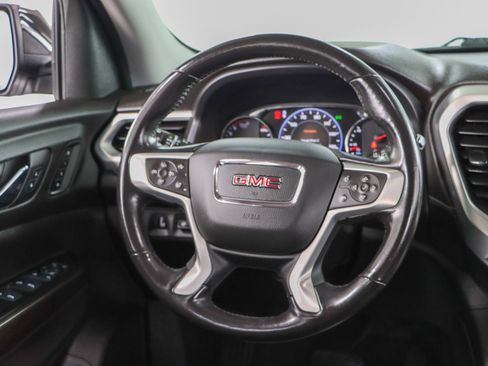 Used 2022 GMC Acadia SLT w/ Technology Package FWD image 12