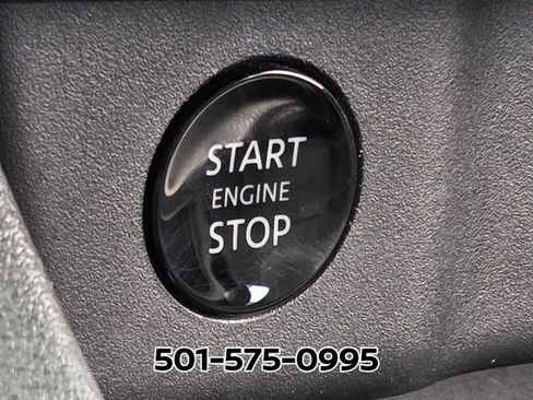 Used 2025 Nissan Rogue SV FWD image 29