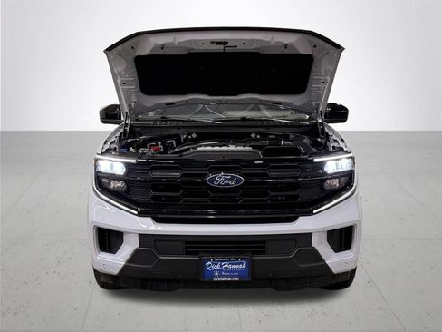Used 2025 Ford Expedition Max Active AWD/4WD image 6