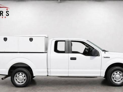 Used 2018 Ford F150 XL w/ Equipment Group 101A Mid RWD image 2