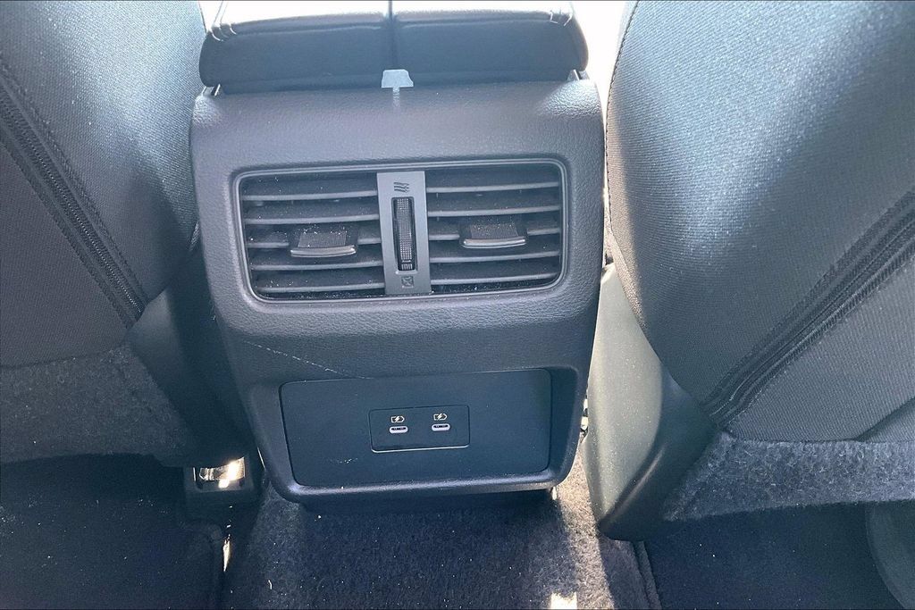 Used 2025 Nissan Rogue SV FWD image 10