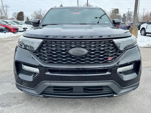 Used 2020 Ford Explorer ST w/ ST Street Pack image 9