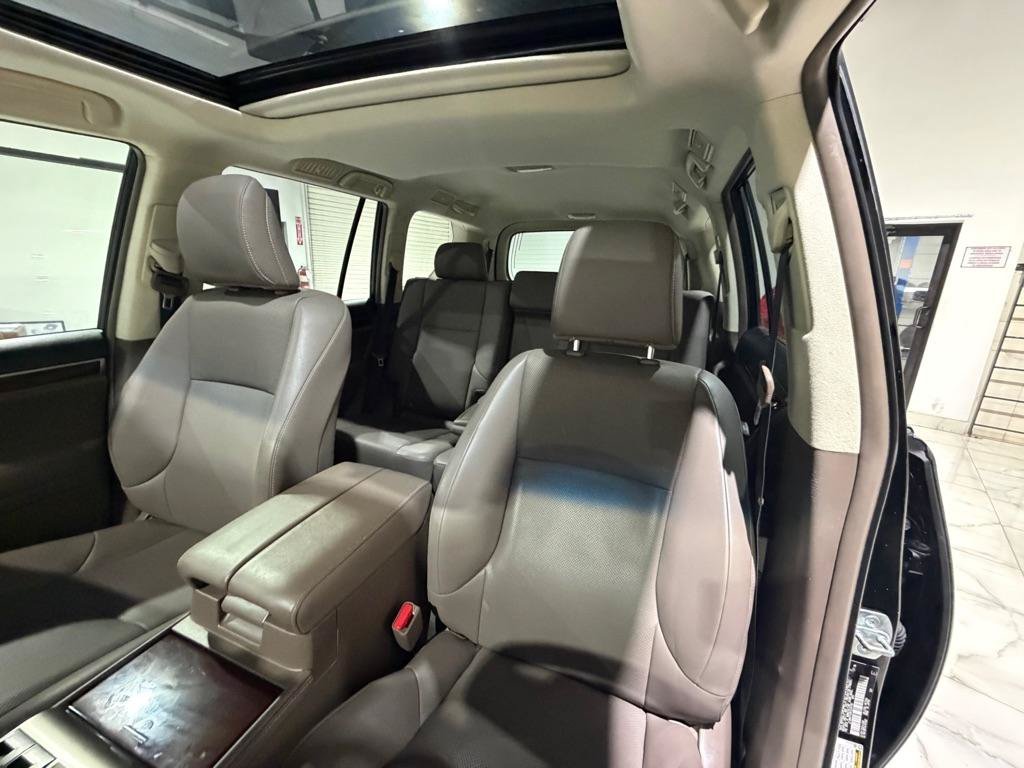 Used 2019 Lexus GX 460 Premium AWD/4WD image 18