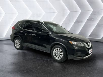 Used 2017 Nissan Rogue SV