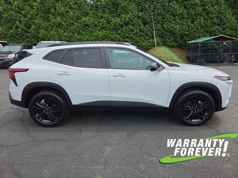 Used 2024 Chevrolet Trax ACTIV w/ Driver Confidence Package FWD image 8