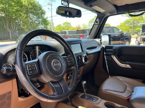 Used 2013 Jeep Wrangler Sahara w/ Dual Top Group AWD/4WD image 14