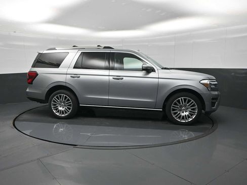 Used 2023 Ford Expedition Limited AWD/4WD image 10