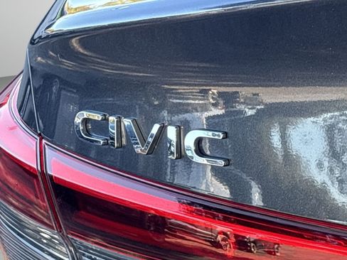 Used 2023 Honda Civic Sport image 28