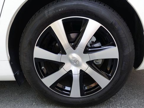 Used 2017 Toyota Mirai FWD image 12