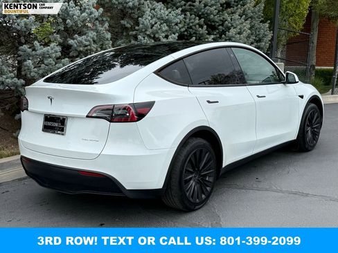 Used 2023 Tesla Model Y Long Range AWD/4WD image 7