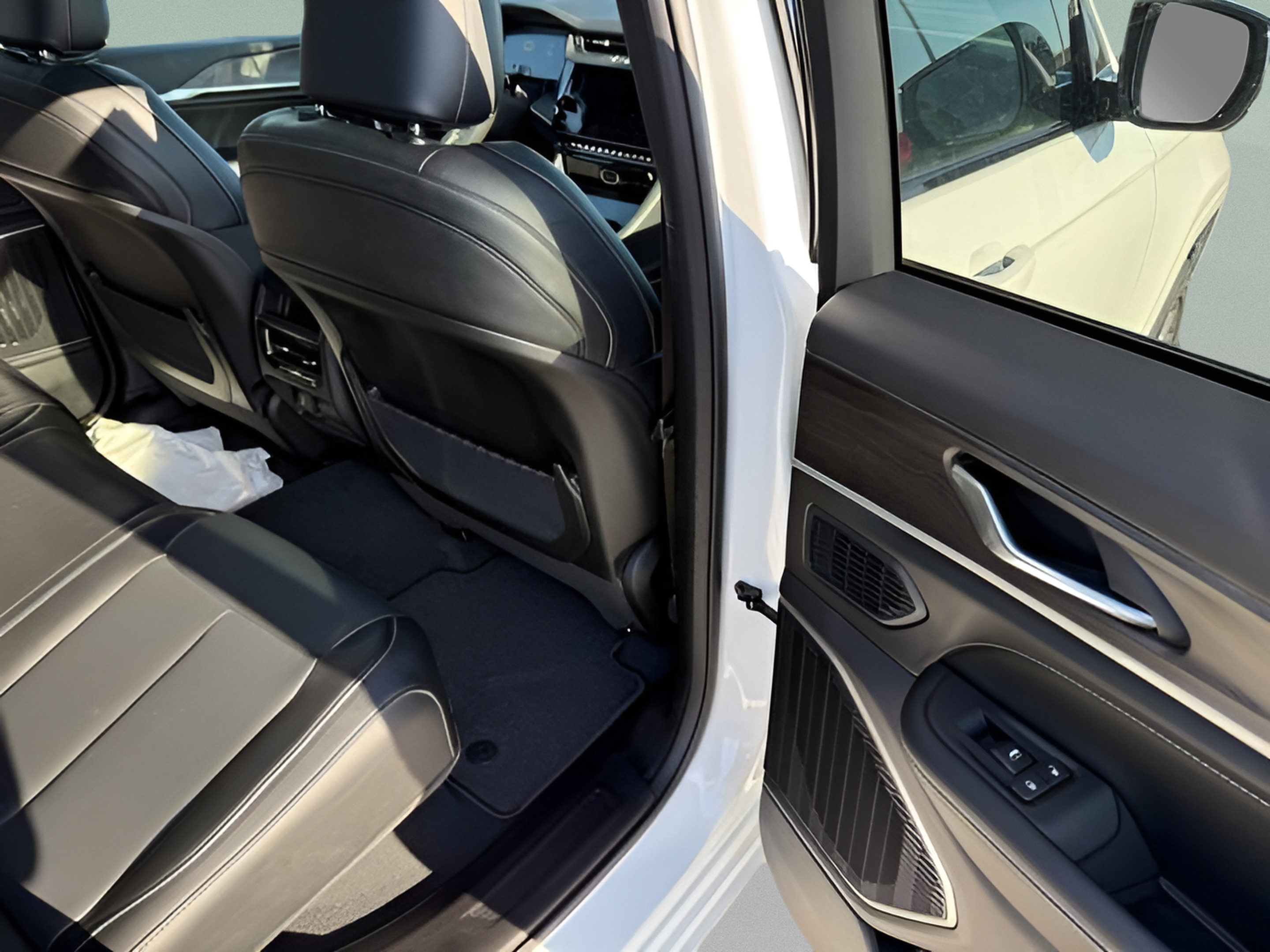 New 2026 Jeep Grand Cherokee Limited AWD/4WD image 11