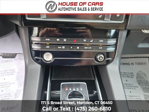 Used 2017 Jaguar F-PACE Premium AWD/4WD image 32